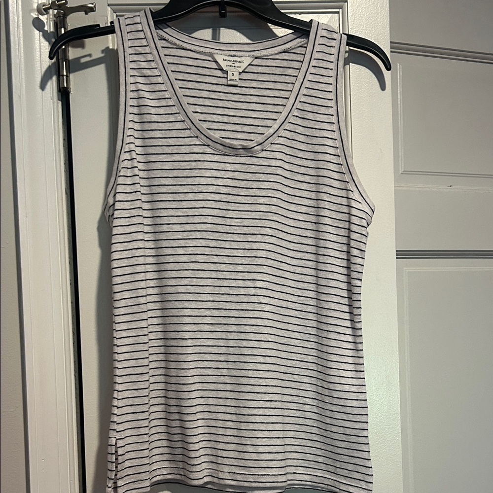 Banana Republic Women’s Striped Scoop Neck Tank Top - White/Black